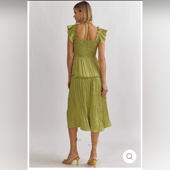 Green Crepe Silky Dress - Picture 2 of 2